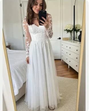Robe de mariée en dentelle: FLUX.2 Pro result