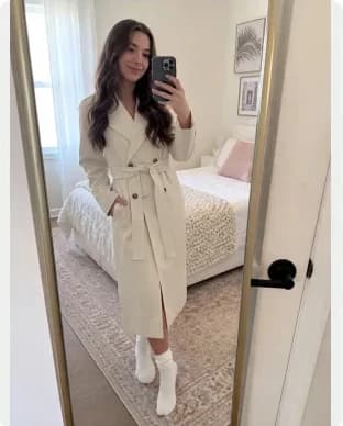 Trench coat, packshot: Google Vertex AI result