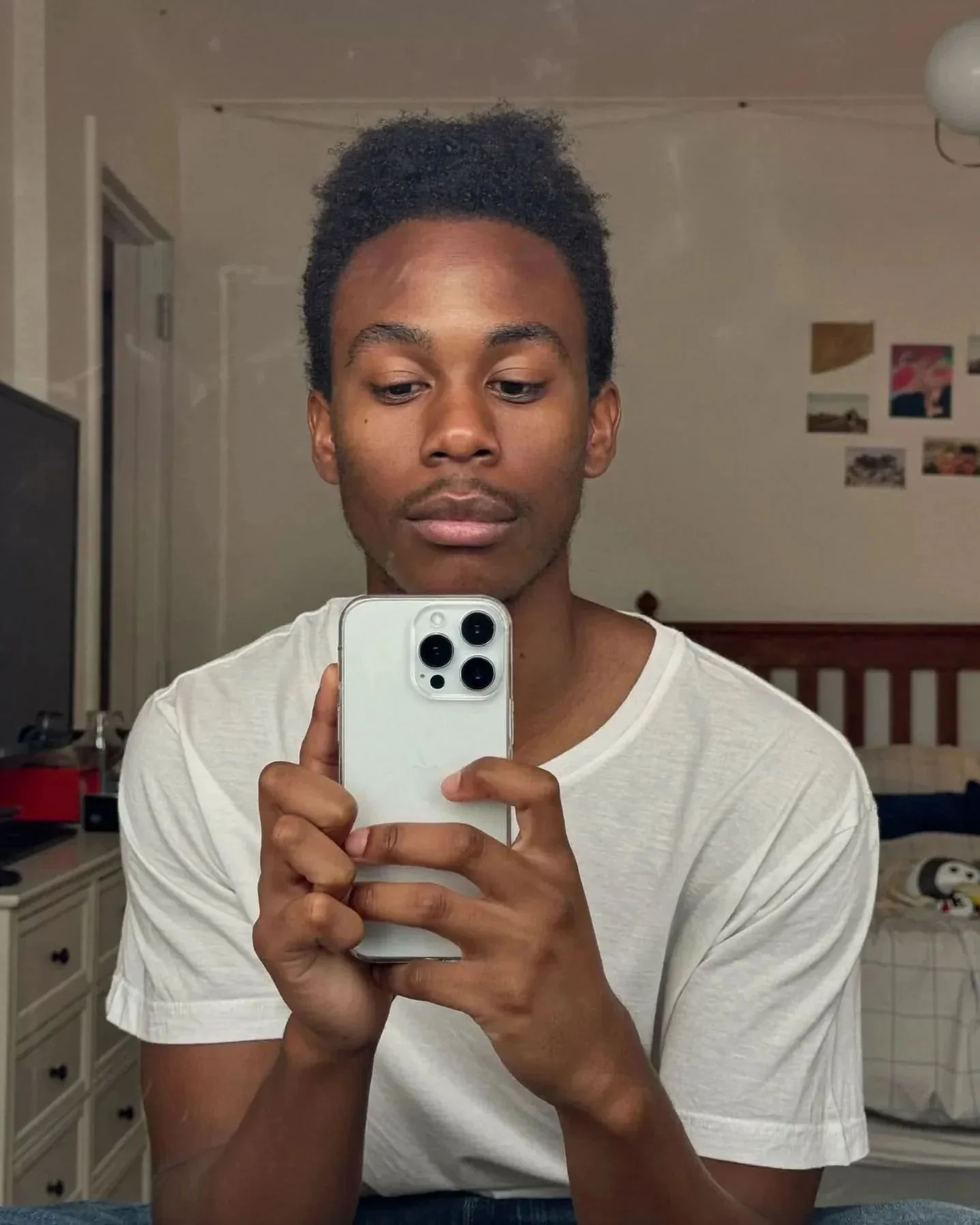 Knit beanie mapped to natural hairline — before